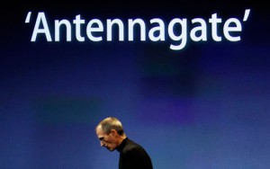 Steve Jobs And Antennagate